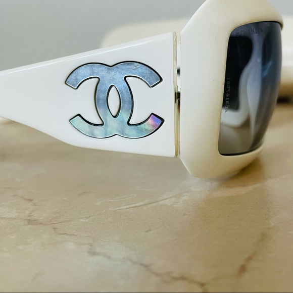 Iconic Chanel Sunglasses - Picture 3 of 15